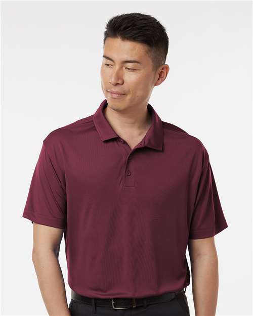 Model Maroon
