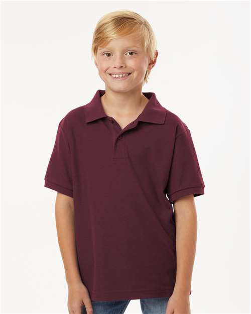 Model Maroon
