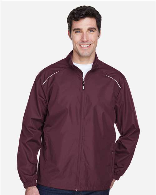 Model Burgundy