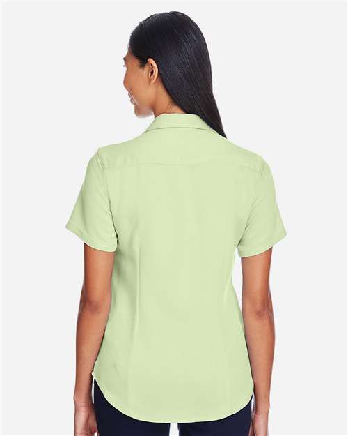 Back Model Green Mist