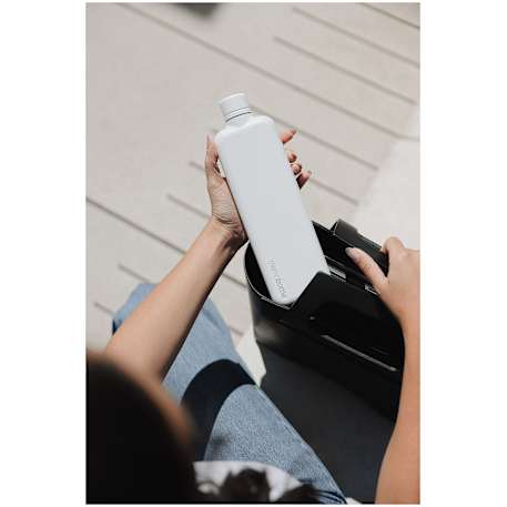 1606-12WH_B_FR_LIFESTYLE-White (WH)