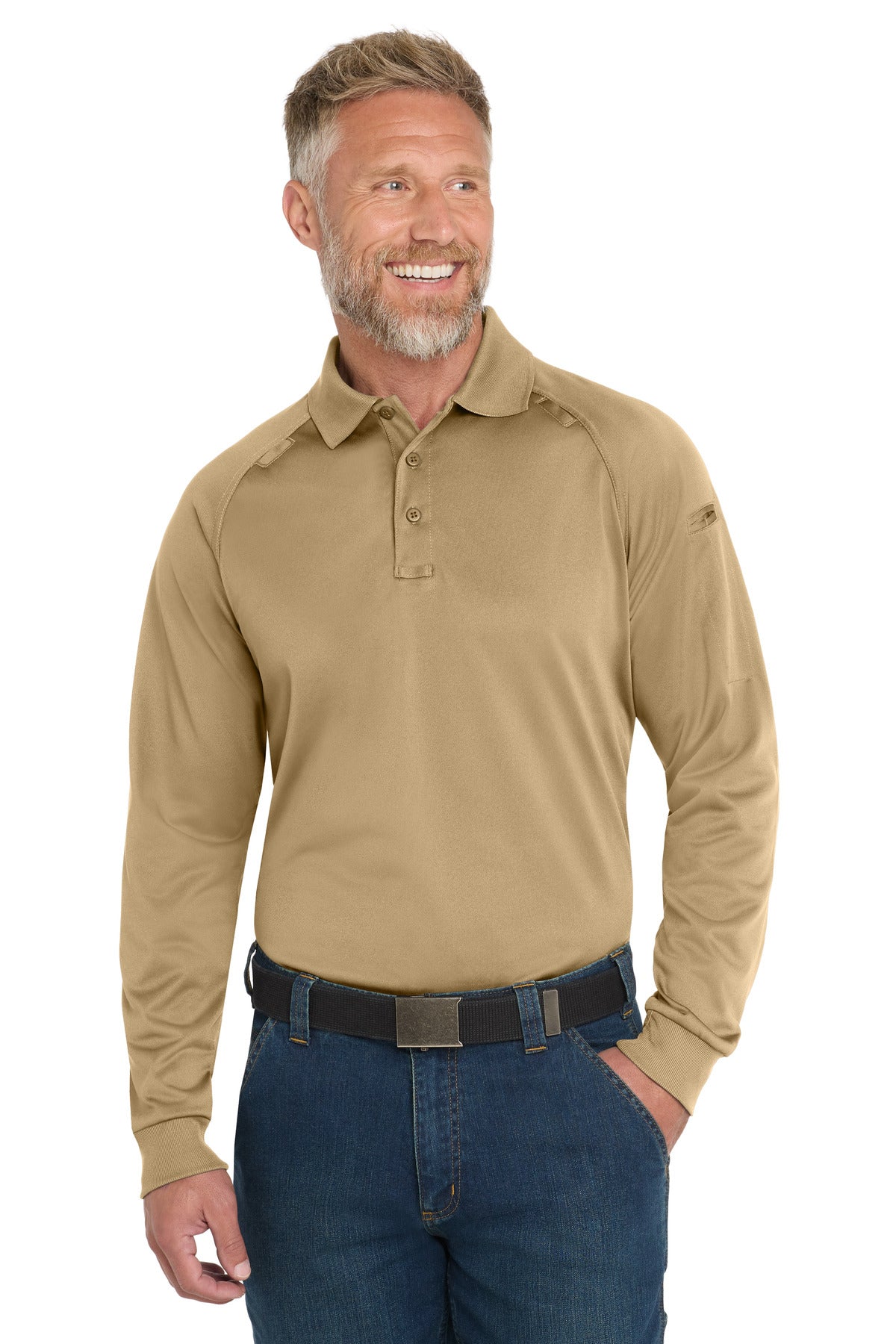 Model Tan