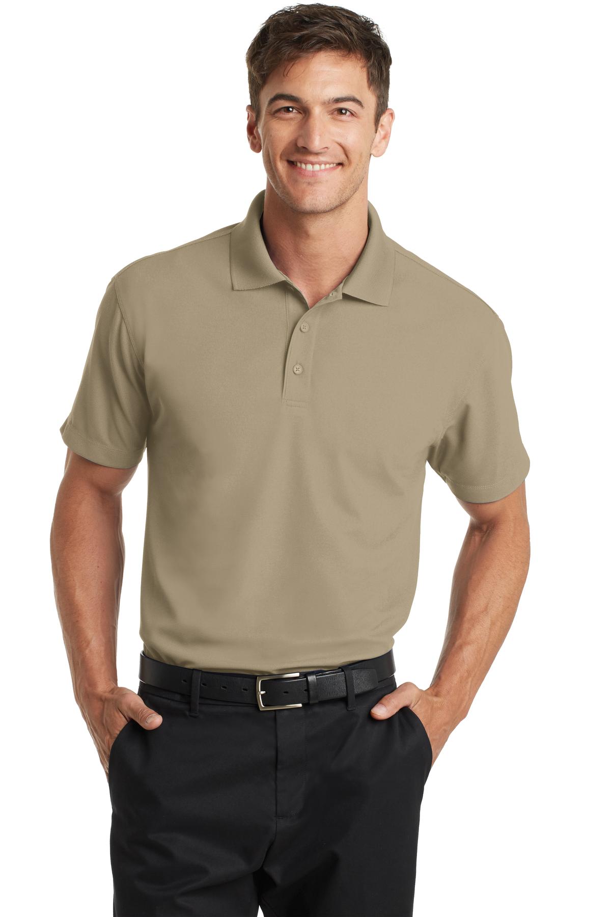 Model Tan