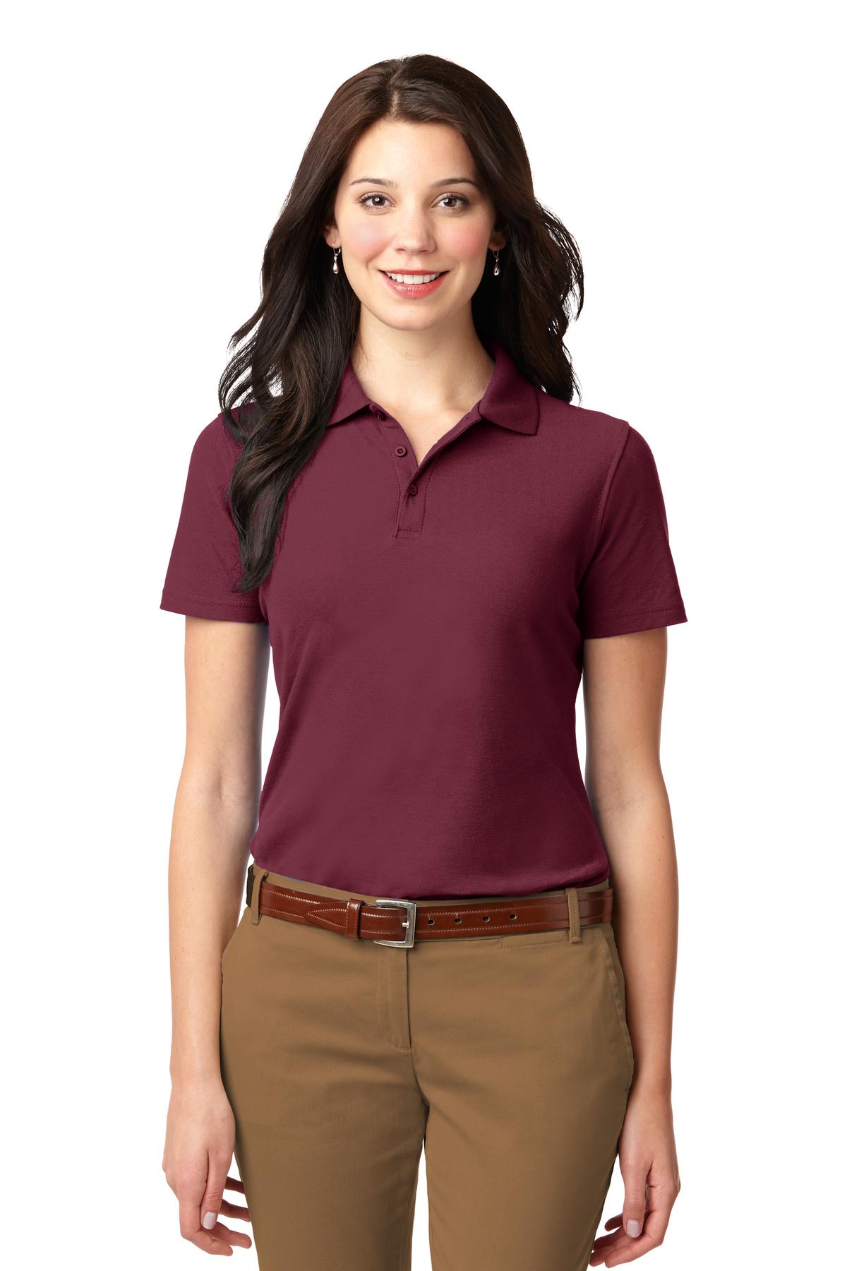 Model Burgundy