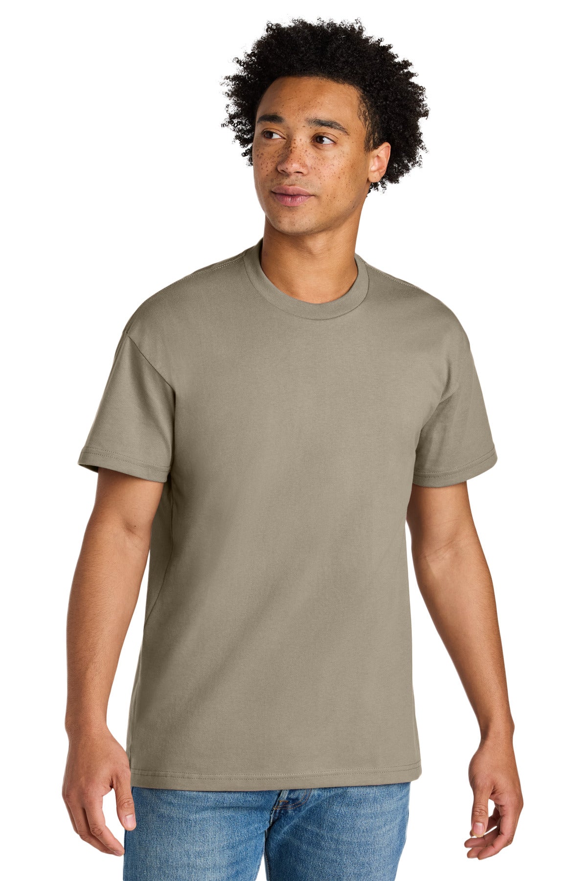 Model Tan
