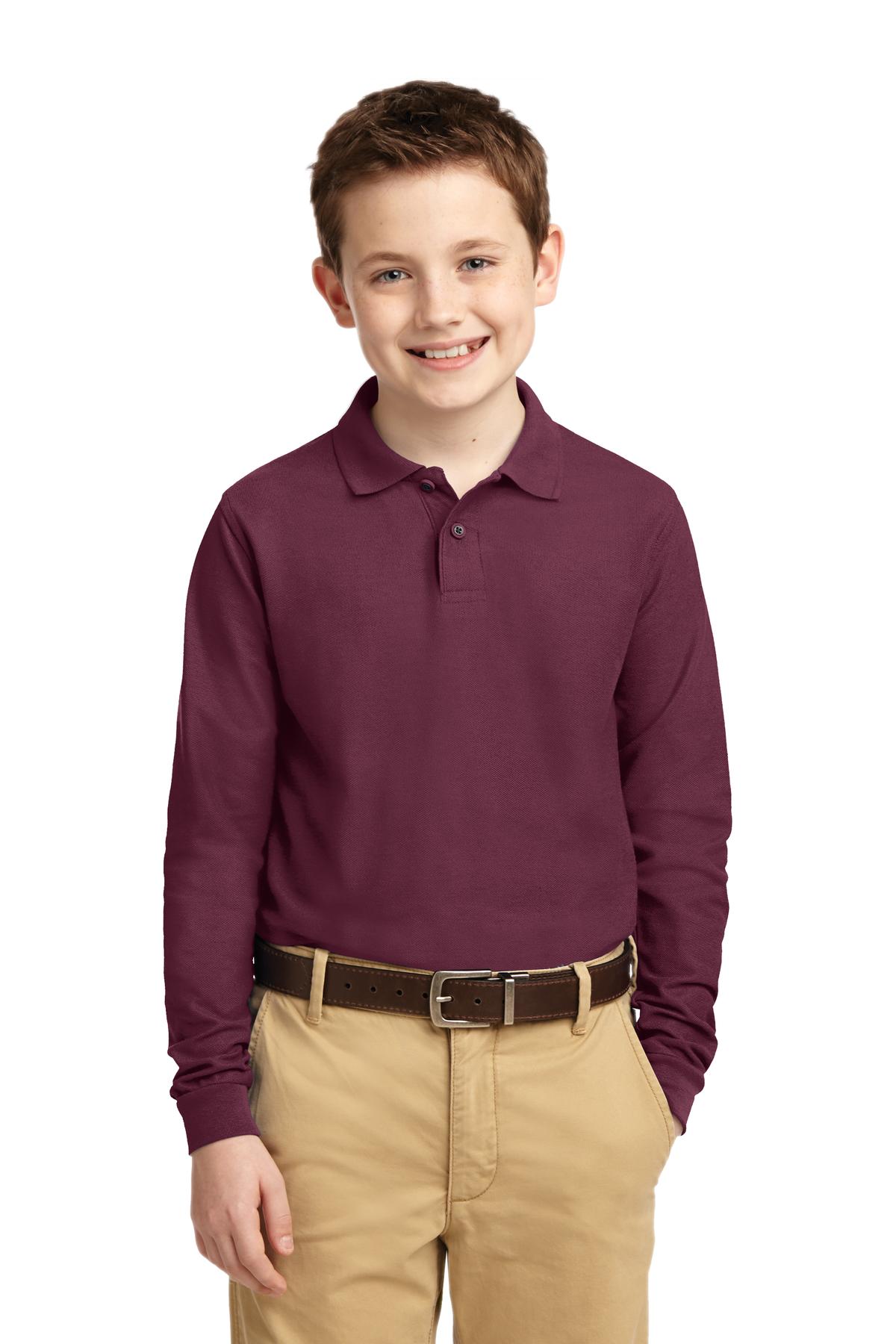 Model Burgundy