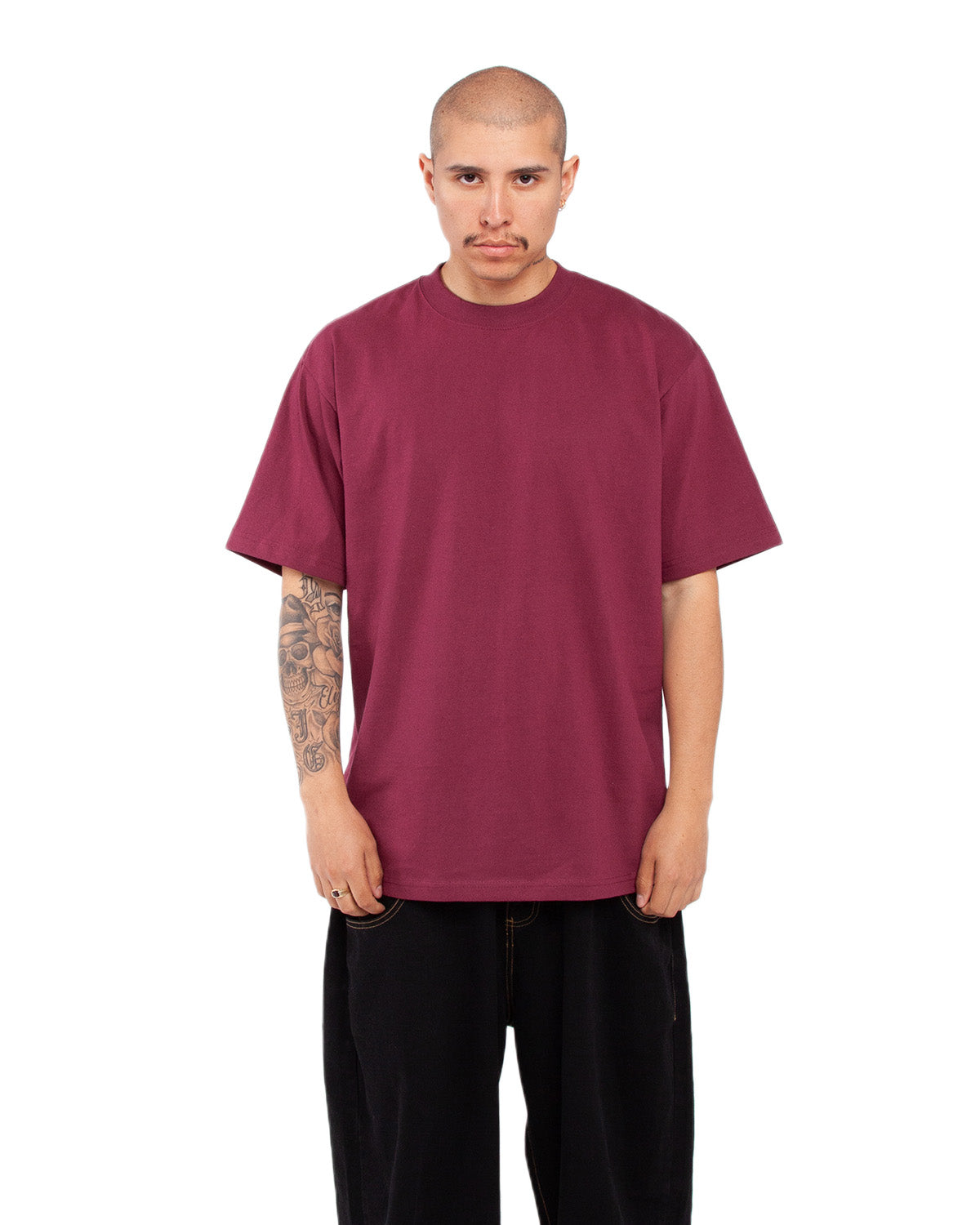 Model Burgundy