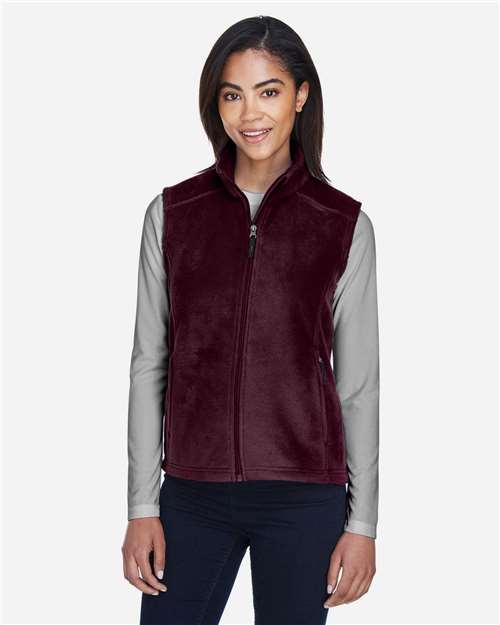 Model Burgundy