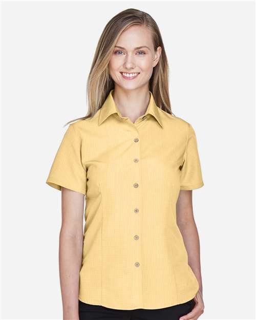 Model Pineapple