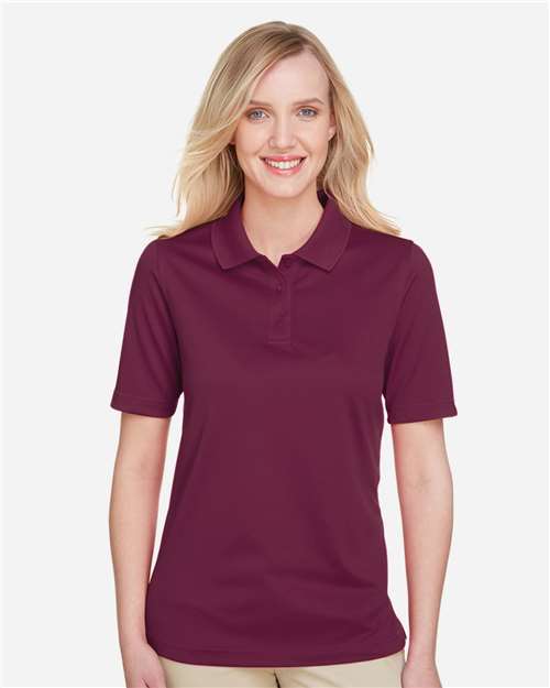 Model Maroon