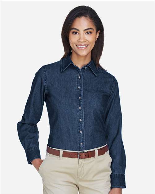 Model Dark Denim