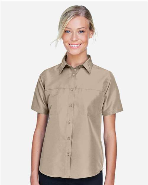 Model Khaki