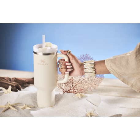 1603-01CR_B_FR_Lifestyle-Cream (CR)