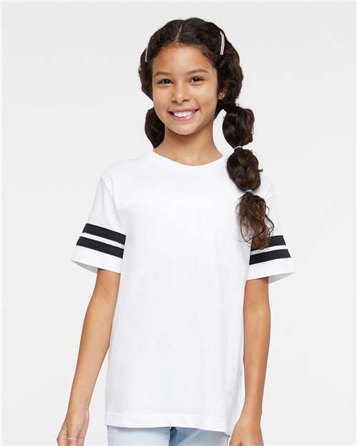 Model White Solid/ Black