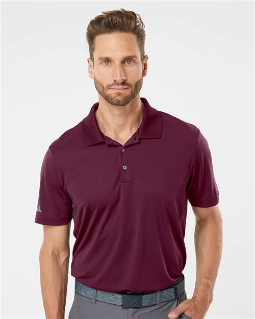 Model Maroon