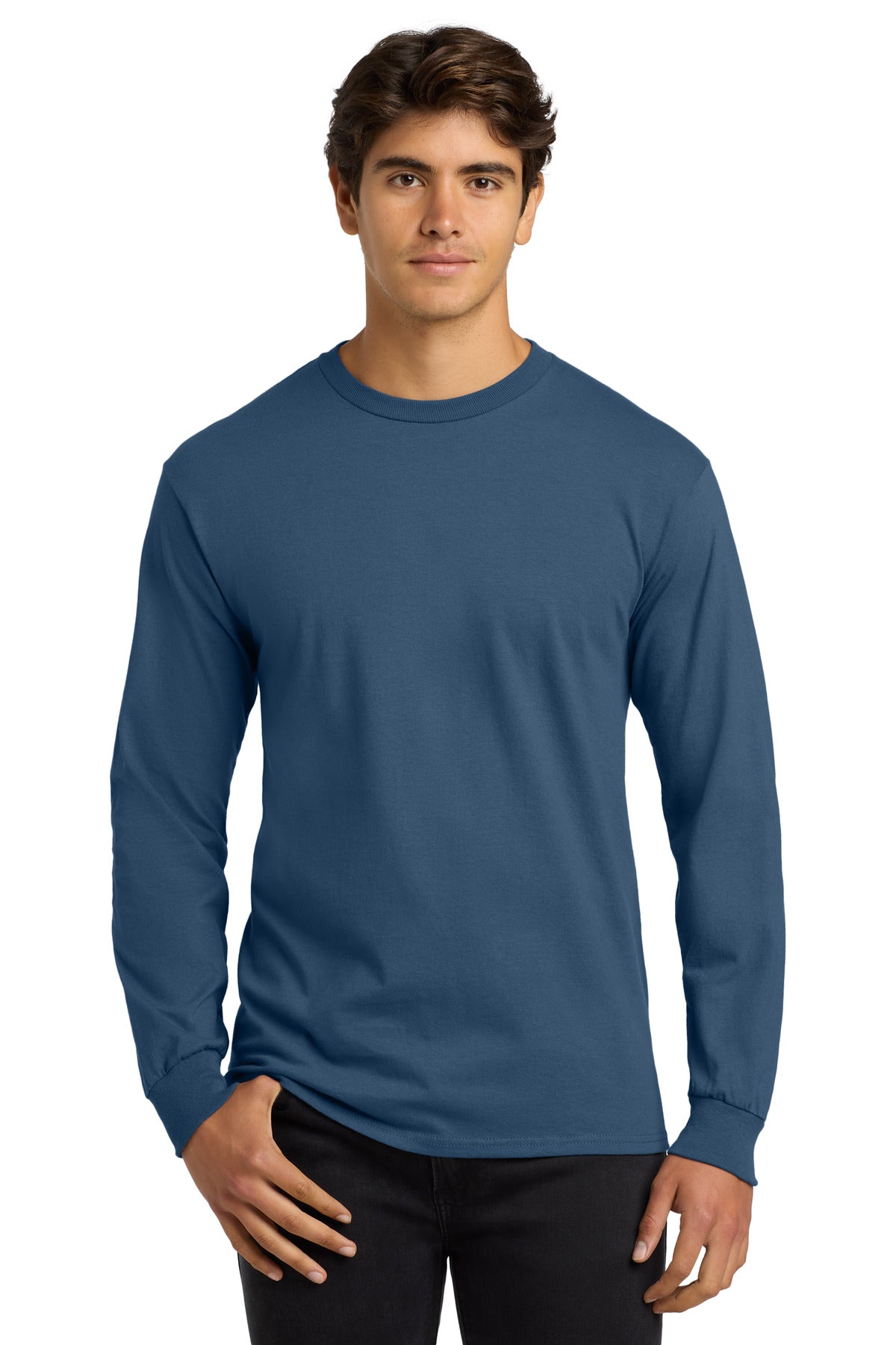 Model Indigo Blue