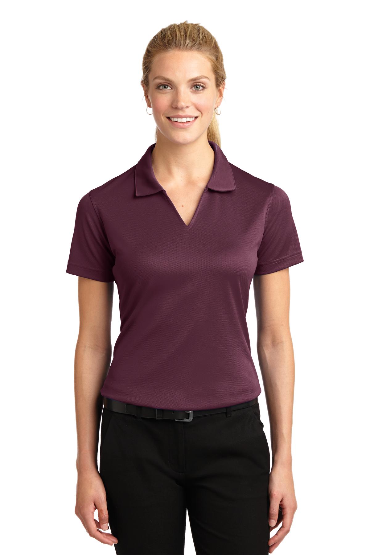 Model Maroon
